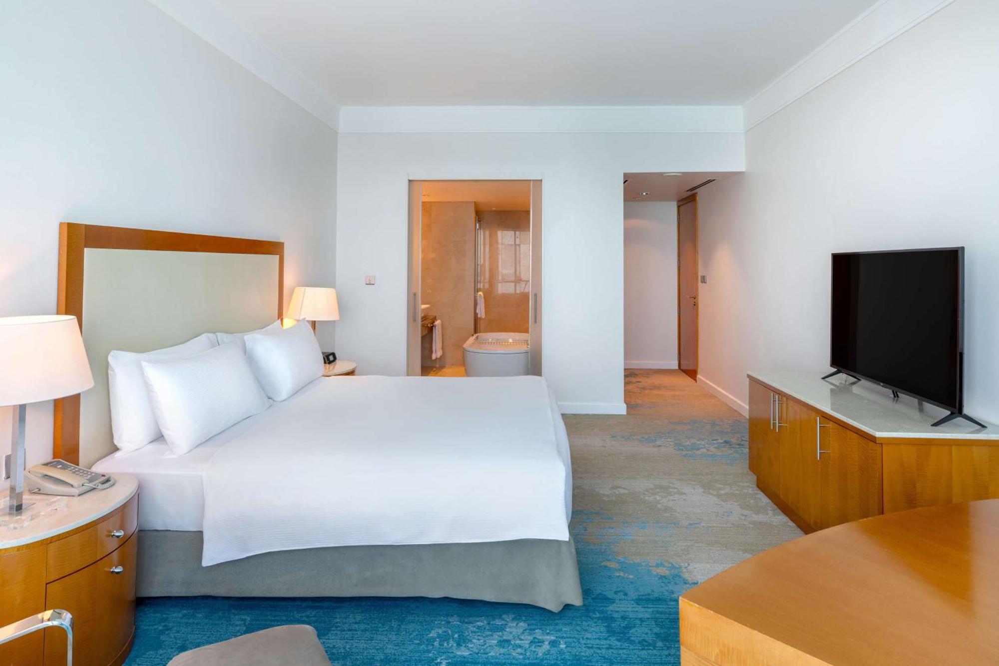 Hotel Hilton Ad Dawhah Esterno foto Deluxe Room