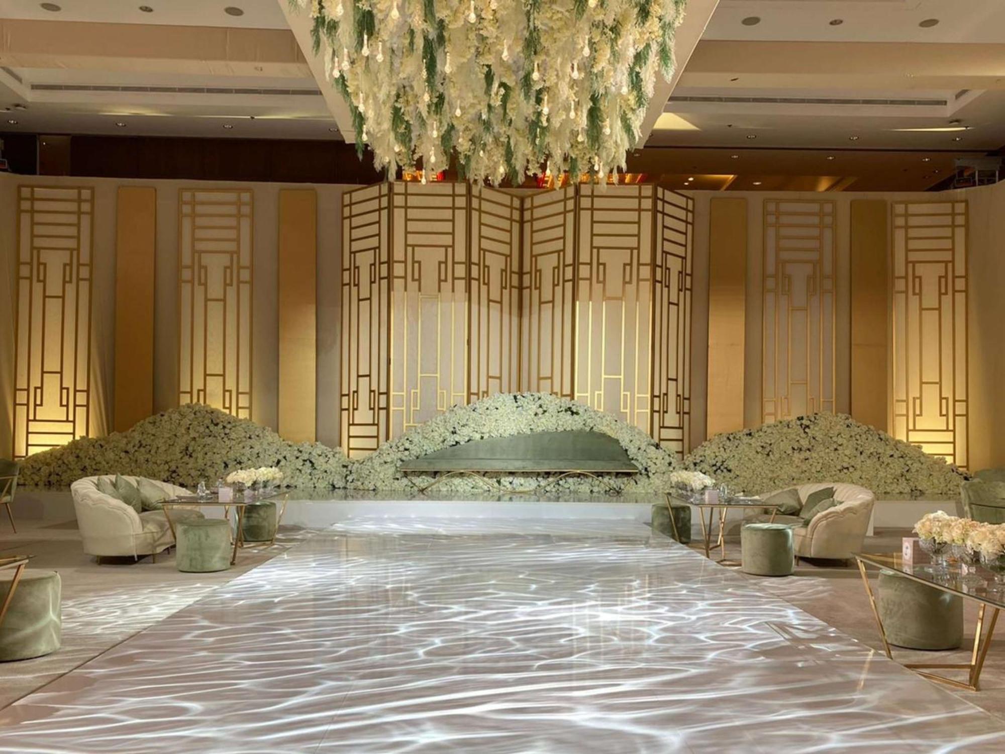 Hotel Hilton Ad Dawhah Esterno foto Wedding reception at the Four Seasons Hotel, Bangkok
