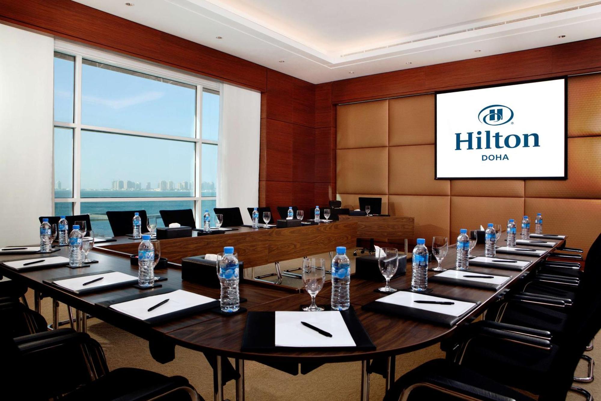 Hotel Hilton Ad Dawhah Esterno foto Meeting room