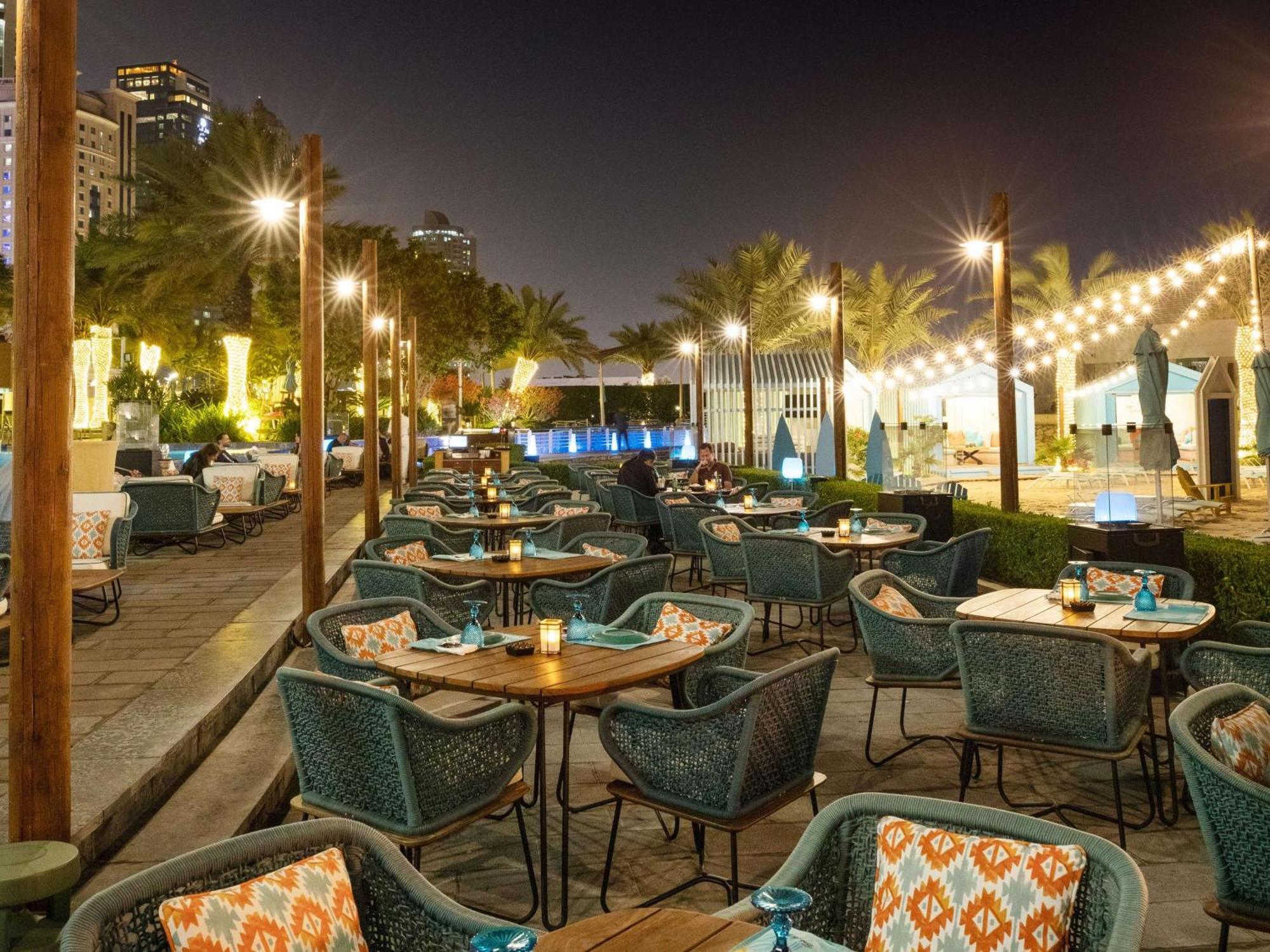 Hotel Hilton Ad Dawhah Esterno foto The Beach, Jumeirah
